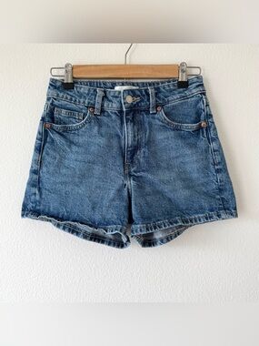 H&M Hennes & Mauritz Jean Mom Shorts